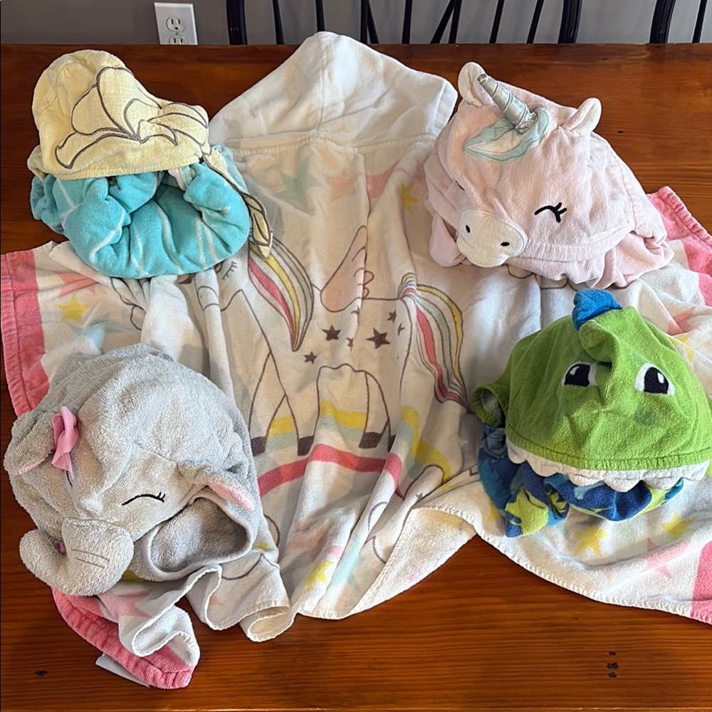 Adorable Animal Hooded Towels Set